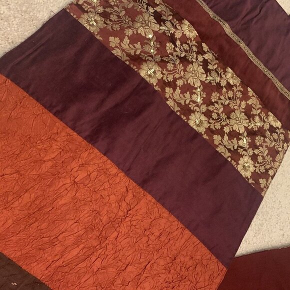 Table Runner 69.5" Lg. Jacquard Velvet Beaded Metallic Embroidered Fabrics. B88. - Picture 3 of 4